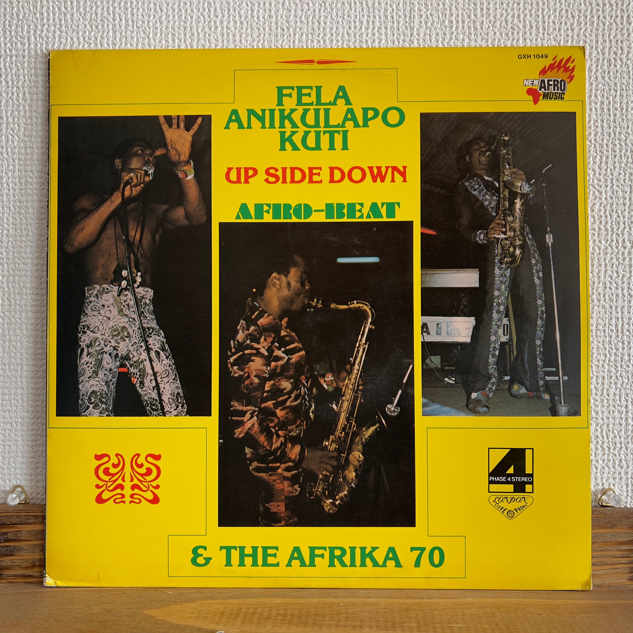 Fela Anikulapo Kuti & The Afrika 70 - Up Side Down